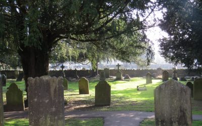Edenbridge Parish Church – Graveyard Trail